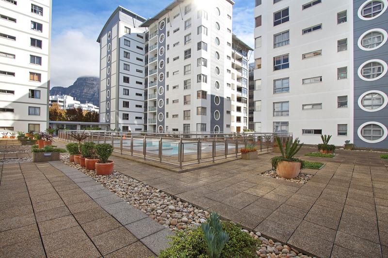 2 Bedroom Property for Sale in Claremont Western Cape